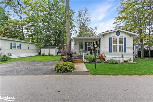 53 Topaz Street, Wasaga Beach