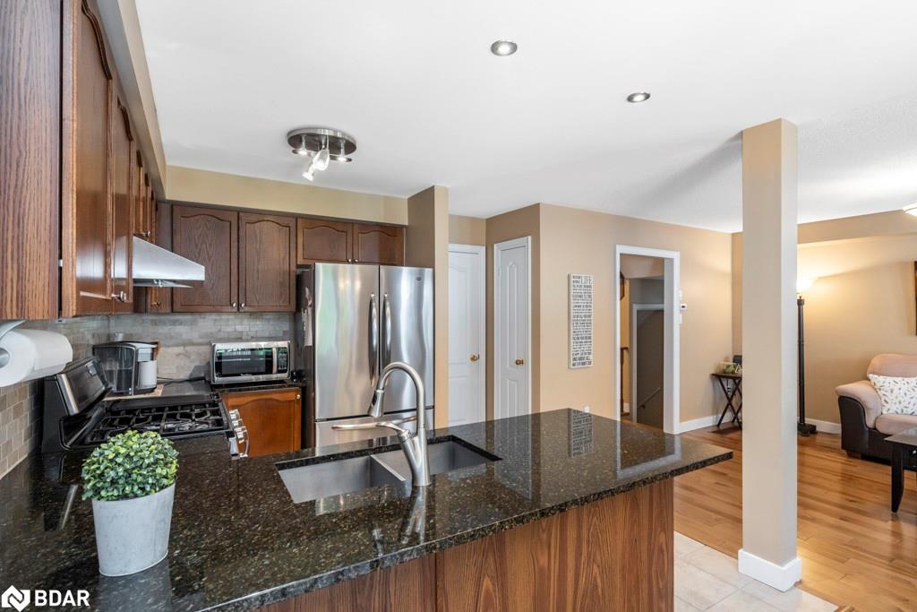 Listing 40475210 - Large Photo # 6