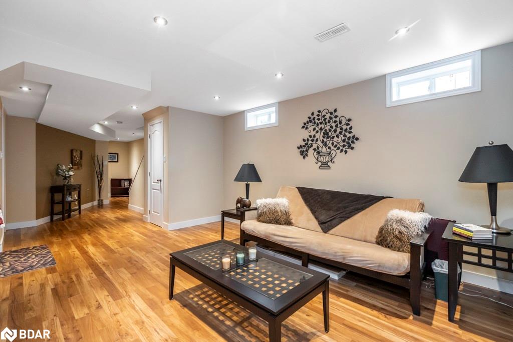 Listing 40475210 - Large Photo # 27