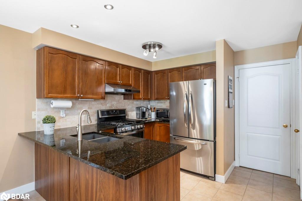 Listing 40475210 - Large Photo # 5