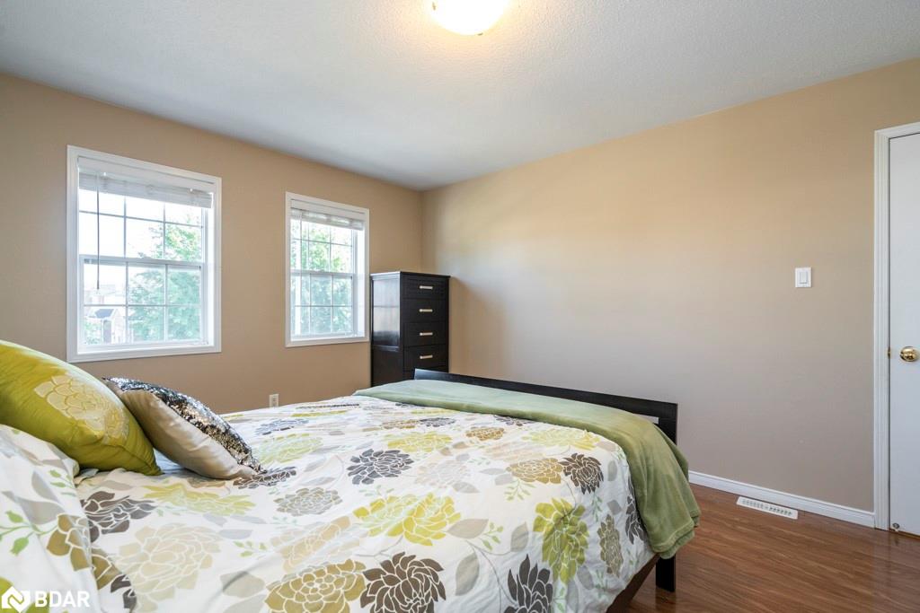 Listing 40475210 - Large Photo # 22