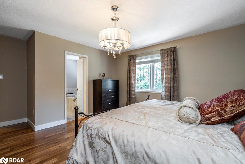 Listing 40475210 - Large Photo # 17