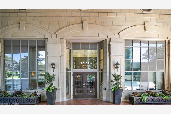 111 Forsythe Street, Oakville