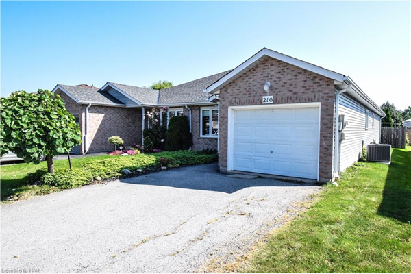 216 Oakcrest Avenue, Welland