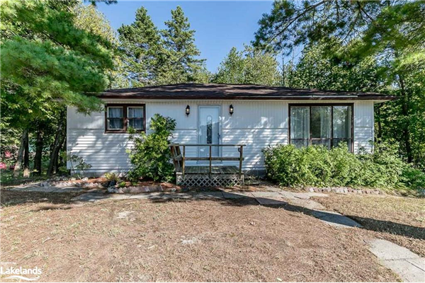832 River Road E, Wasaga Beach