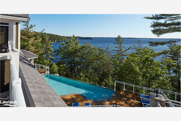 1869 Muskoka Road 118 W, Muskoka Lakes