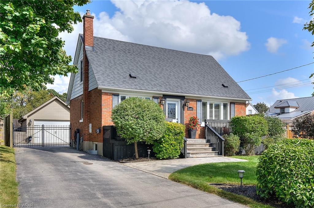 38 Ellis Crescent N