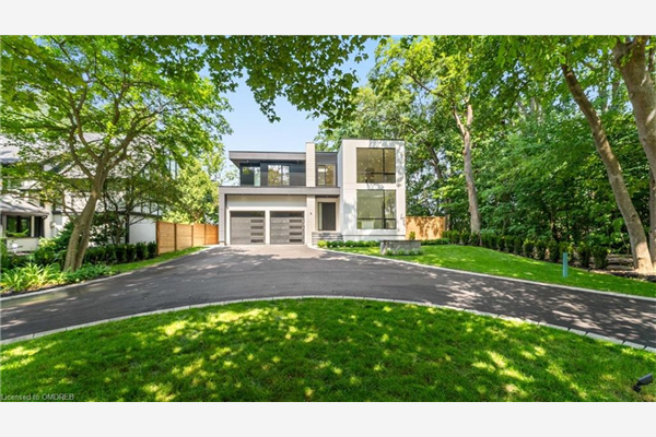 301 Lakeshore Road W, Oakville