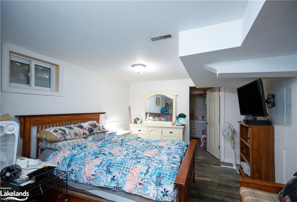 46 Dalton Crescent S