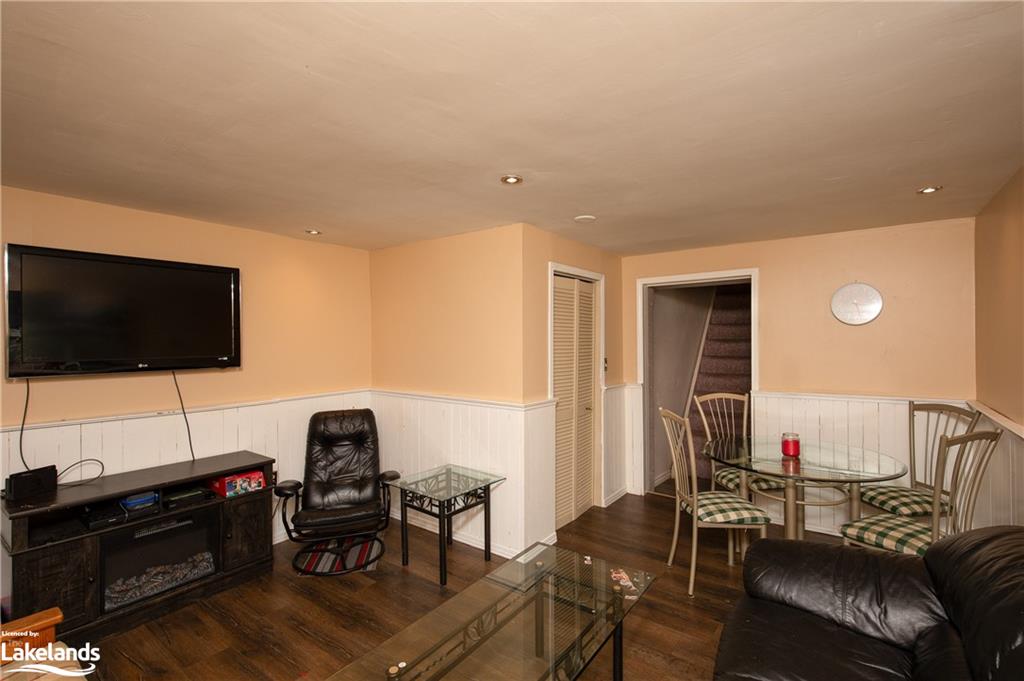 46 Dalton Crescent S