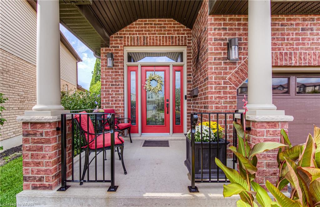 348 Tealby Crescent