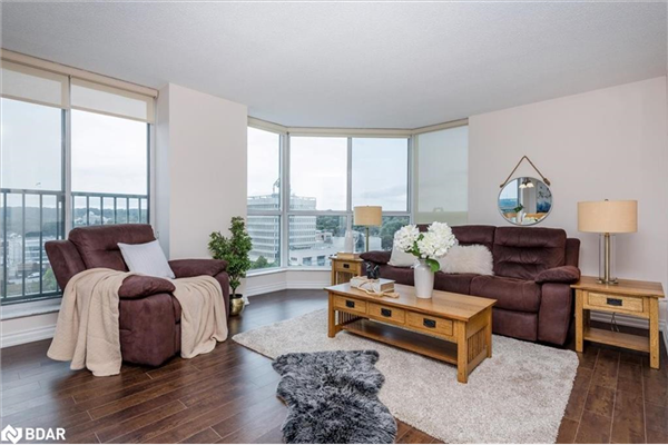 140 Dunlop Street E, Barrie