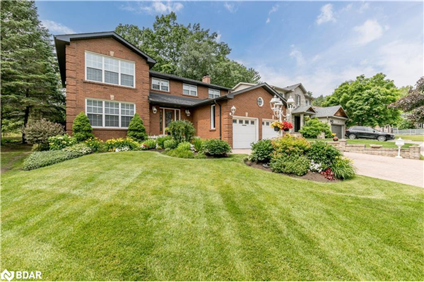18 Valley Drive, Barrie