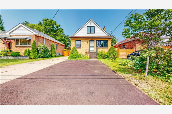 698 Upper Sherman Avenue, Hamilton