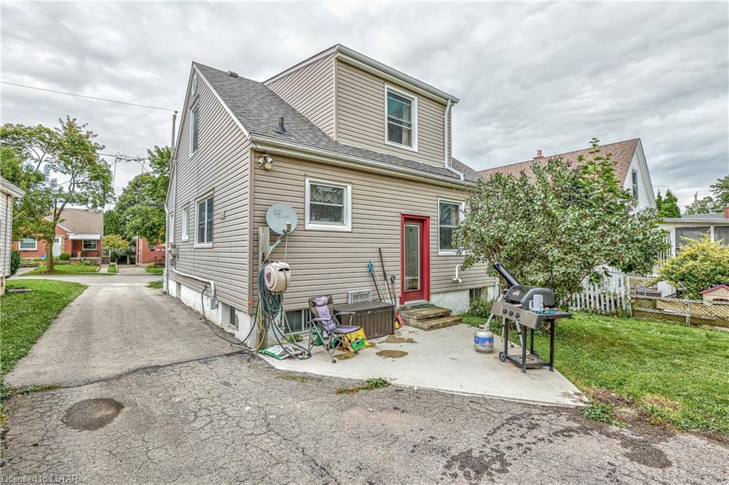 105 Lincoln Place