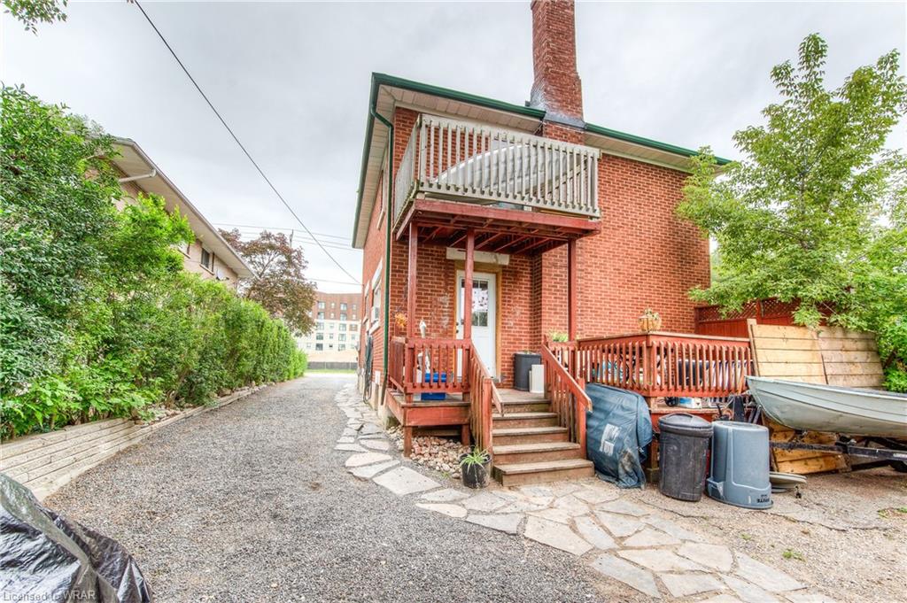 54 Franklin Street S
