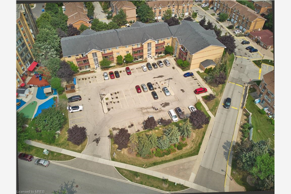 211 Forum Drive, Mississauga