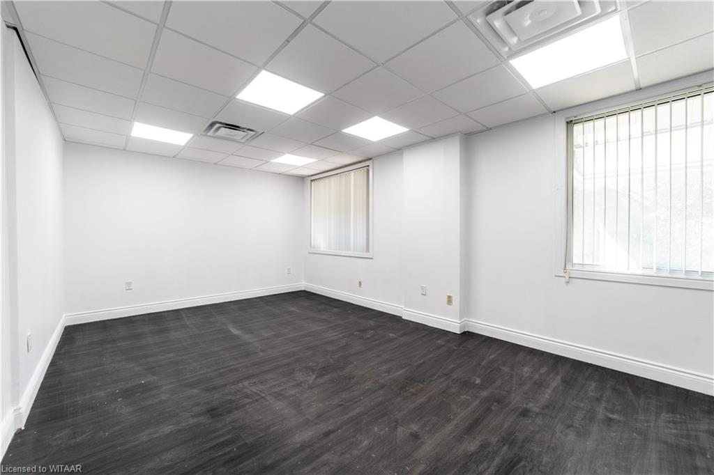 290 Dundas Street