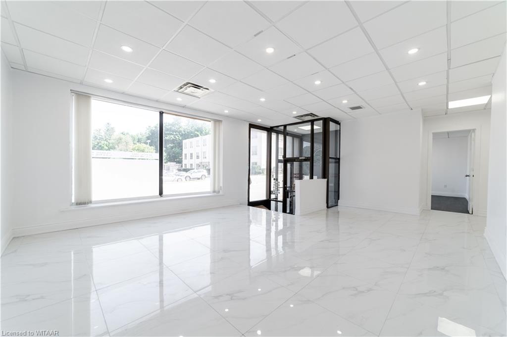 290 Dundas Street