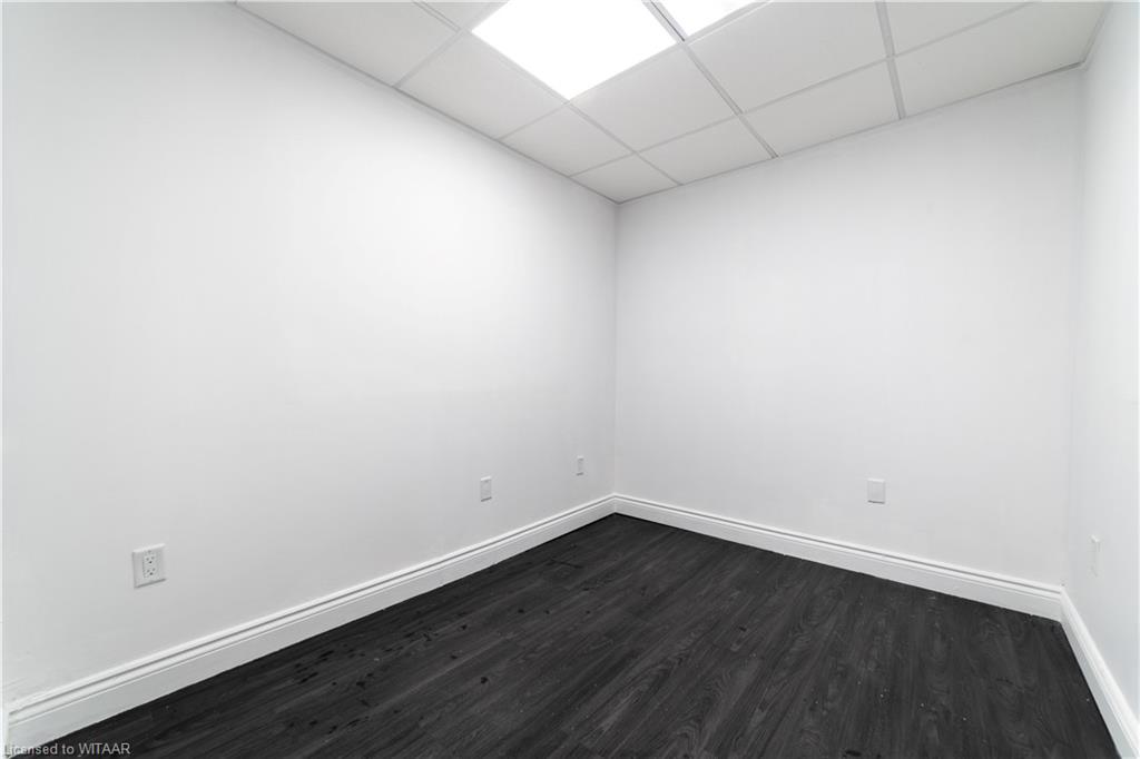 290 Dundas Street