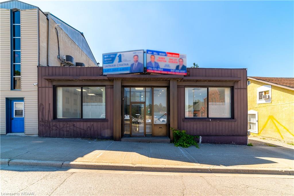 290 Dundas Street