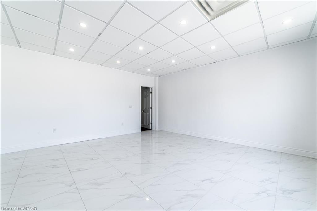 290 Dundas Street