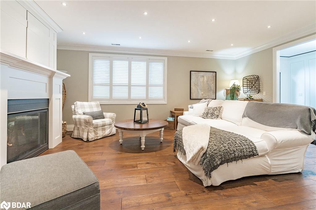 62 Wasaga Sands Drive
