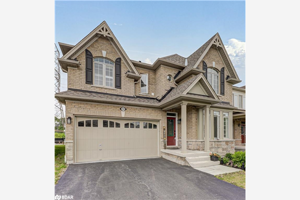 109 Trail Boulevard, Springwater