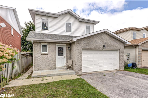 72 Downing Crescent, Barrie