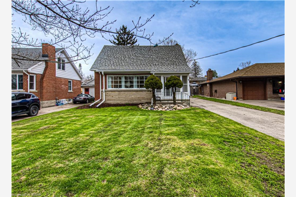 6 Margaret Avenue N, Waterloo