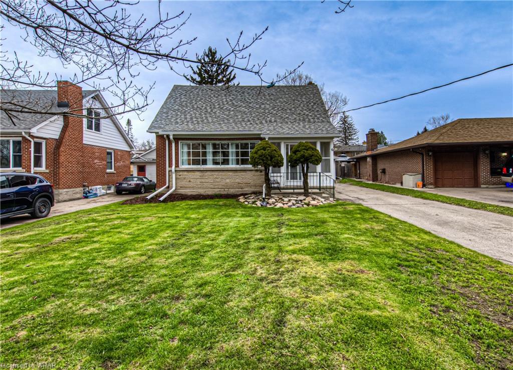6 Margaret Avenue N