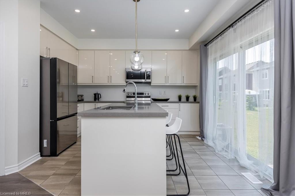 19 Bobolink Drive