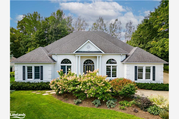 45 Alpine Way, Oro-Medonte