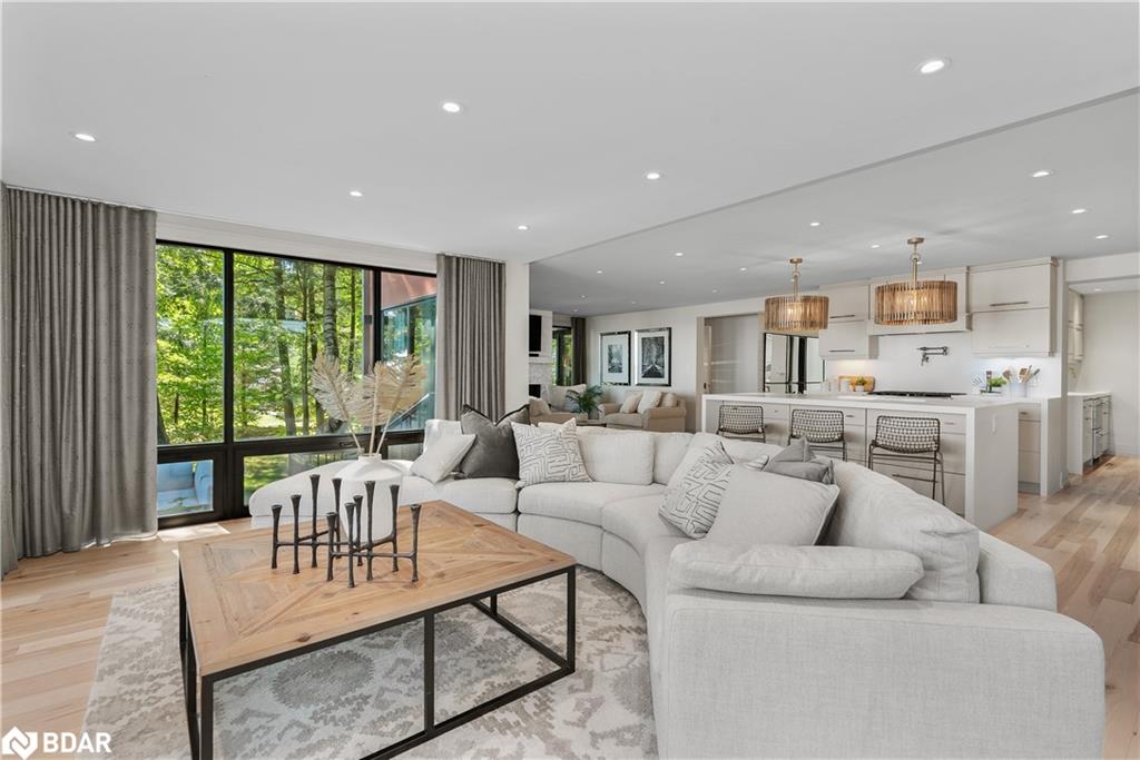 3203 Summer Place