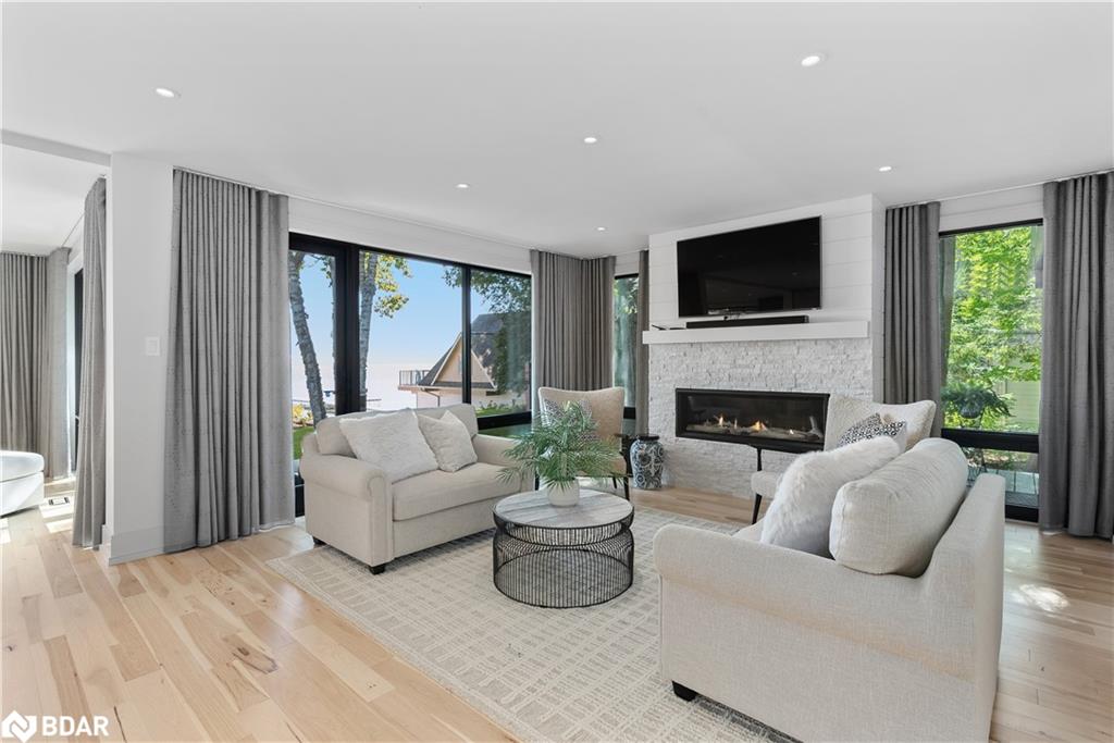 3203 Summer Place