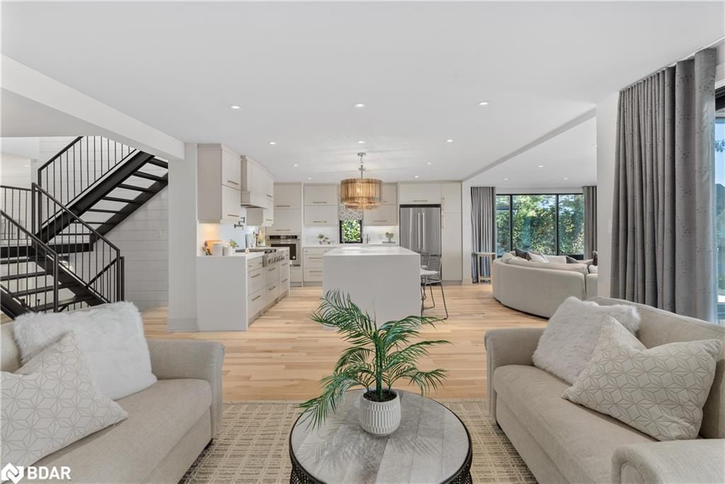3203 Summer Place