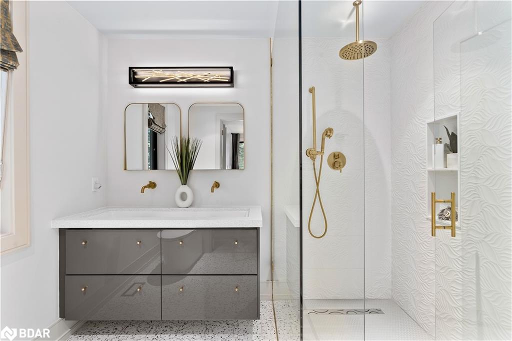 3203 Summer Place