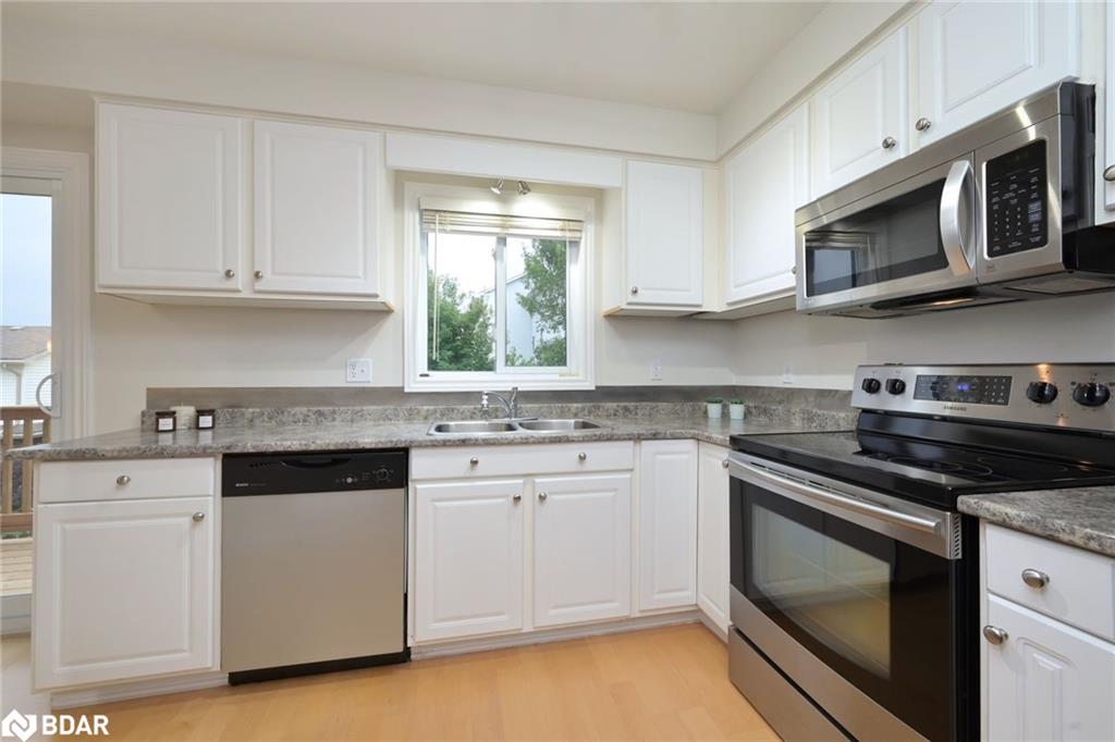 225 Baker Street