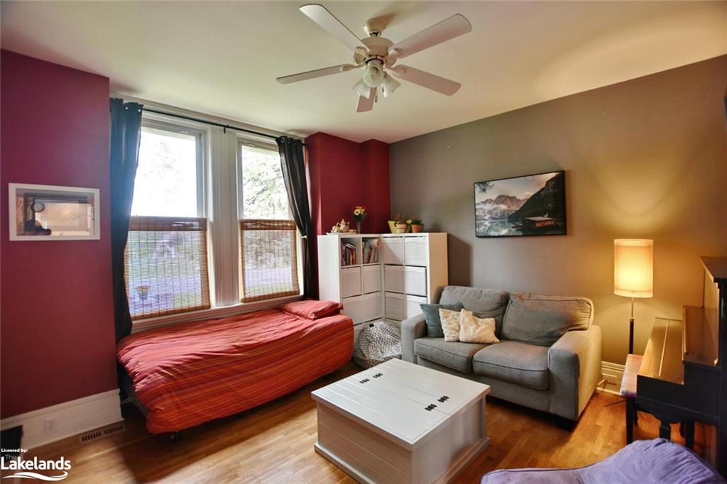 2 Sydenham Trail E