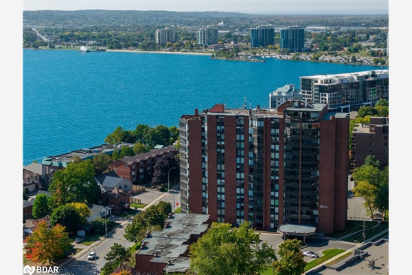 181 Collier Street, Barrie