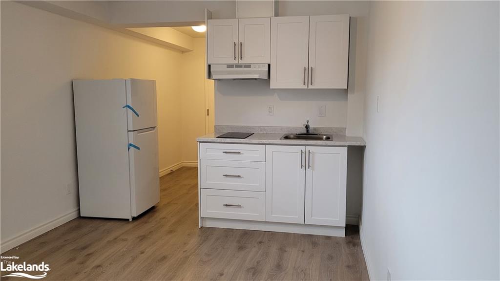 280 River Road E, #A16