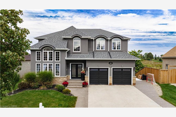 23 Schweitzer Crescent, Wellesley