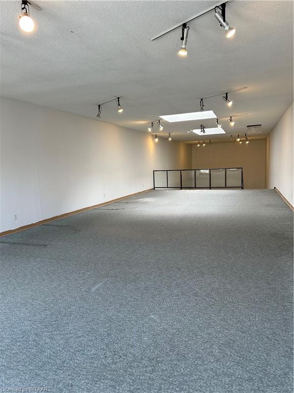 516 Dundas Street