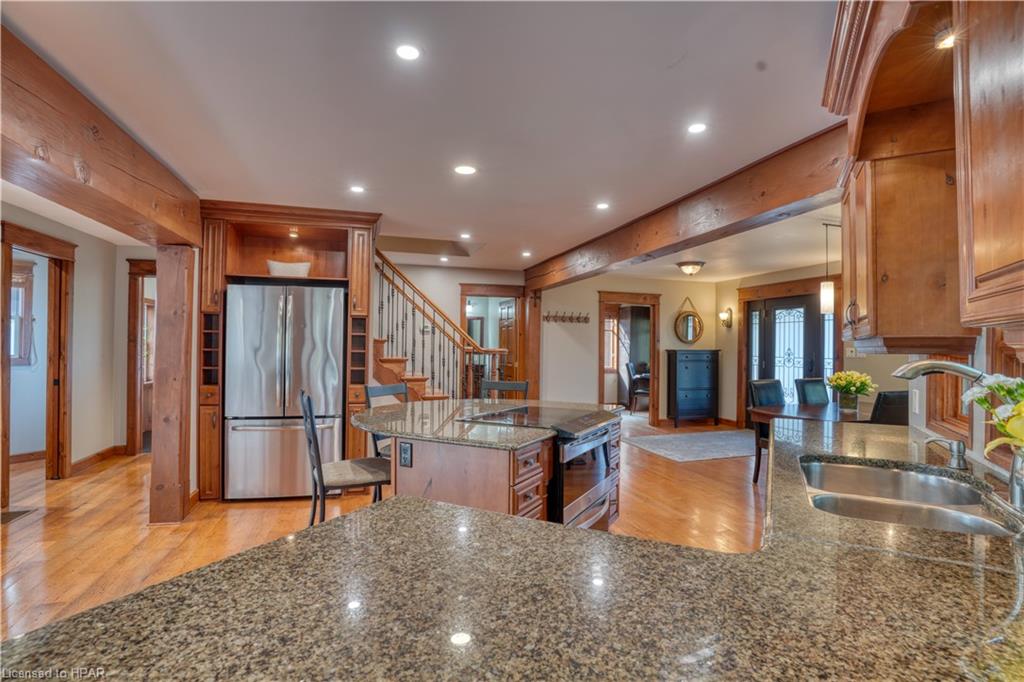 659 Huron Street