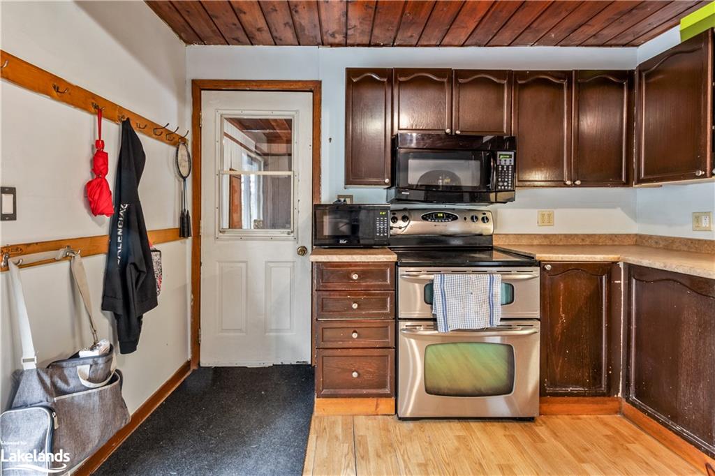 13 Bayview Avenue
