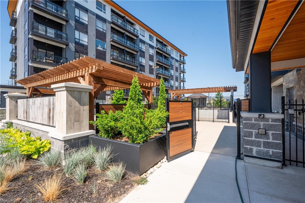 243 Northfield Drive E, #304