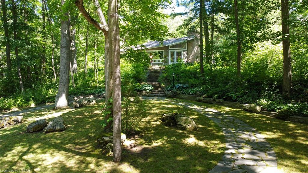 4 Frances Crescent