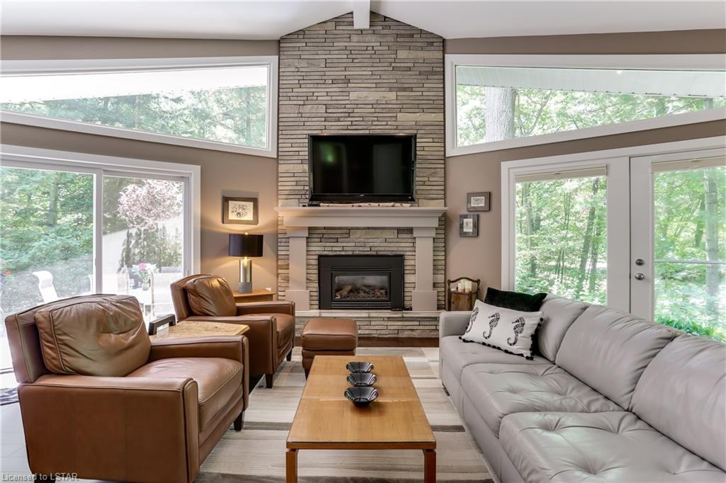 4 Frances Crescent