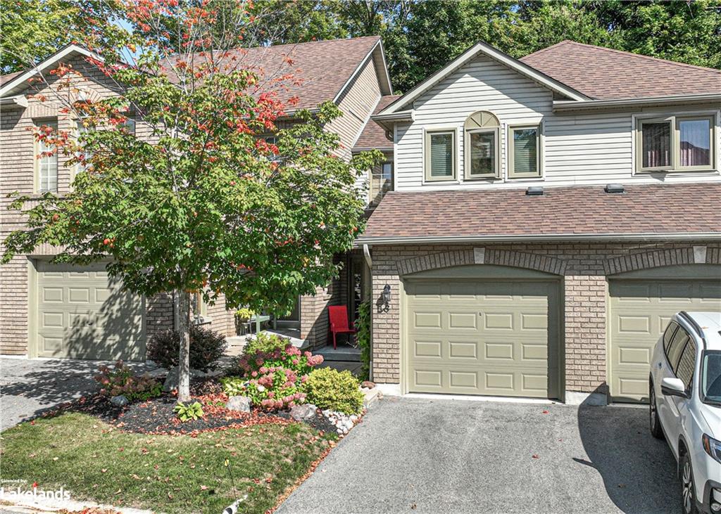 492 Laclie Street, #3