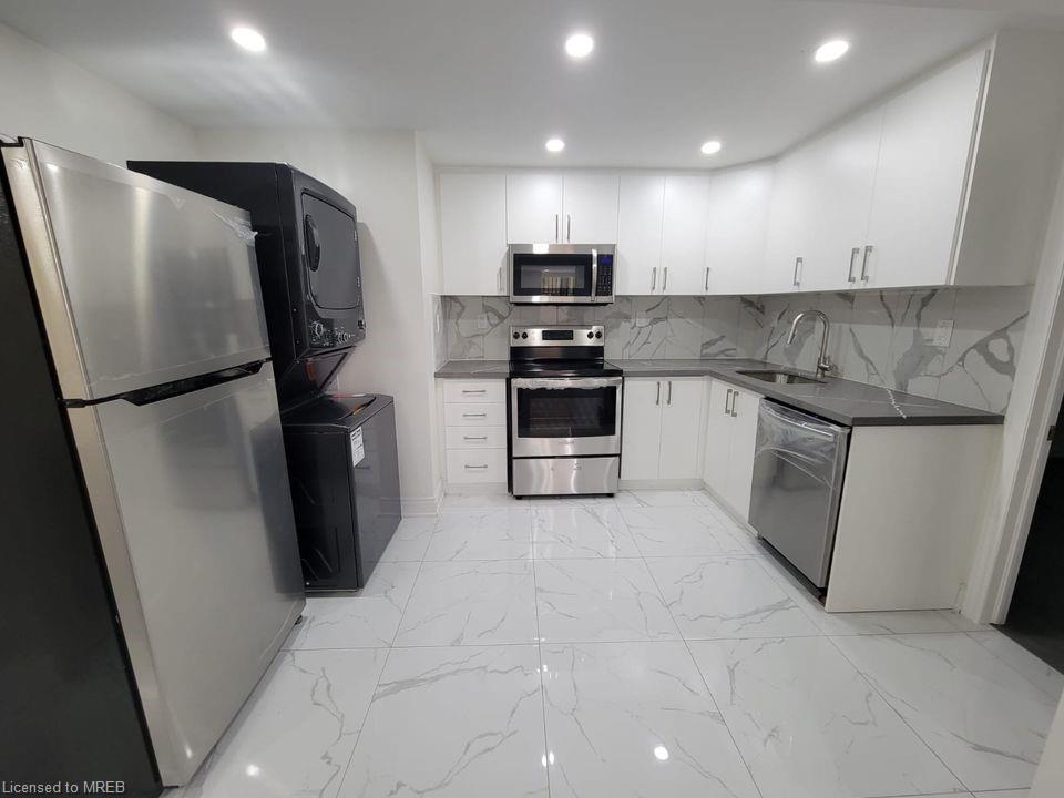 60 Sasco Way